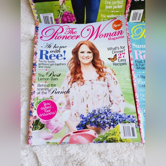 The Pioneer Woman Magazine 6 issues. Tons Of Recipes. - Picture 6 of 9